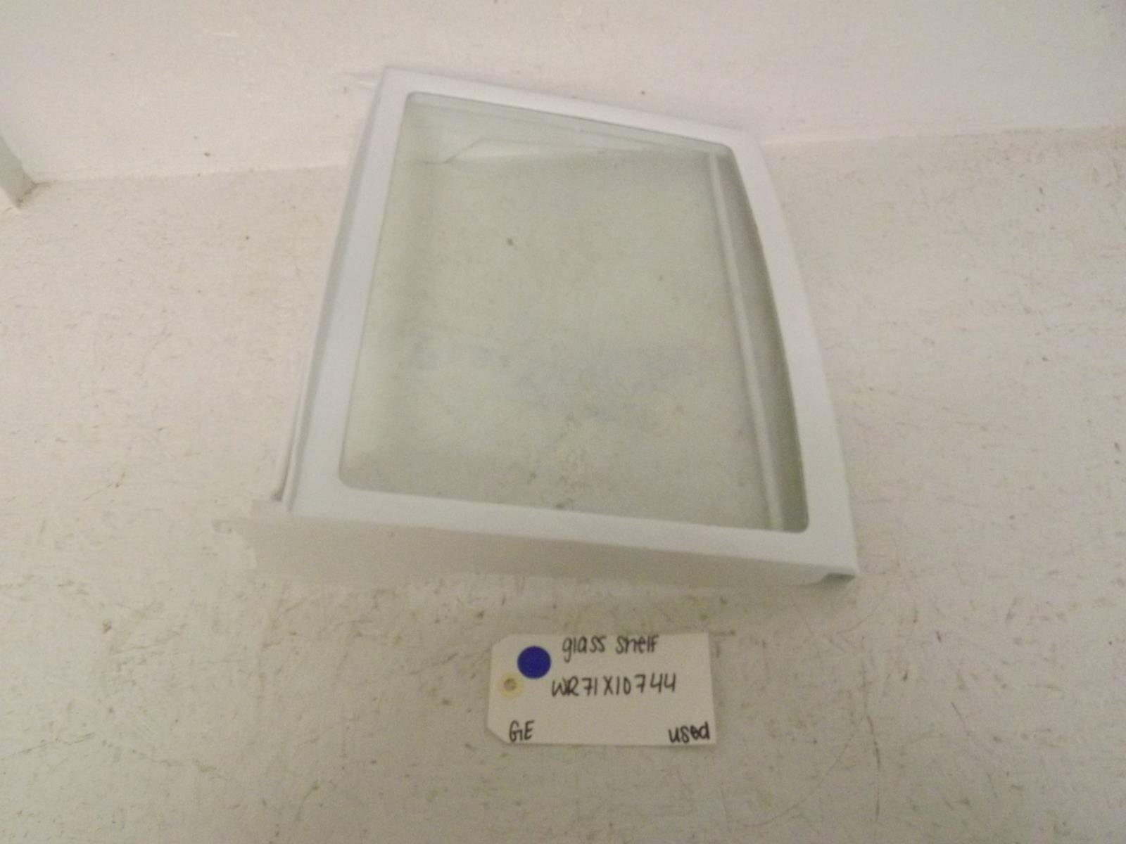 GE Refrigerator WR71X10744 Glass Shelf Used GE Refrigerator WR71X10744 Glass Shelf Used